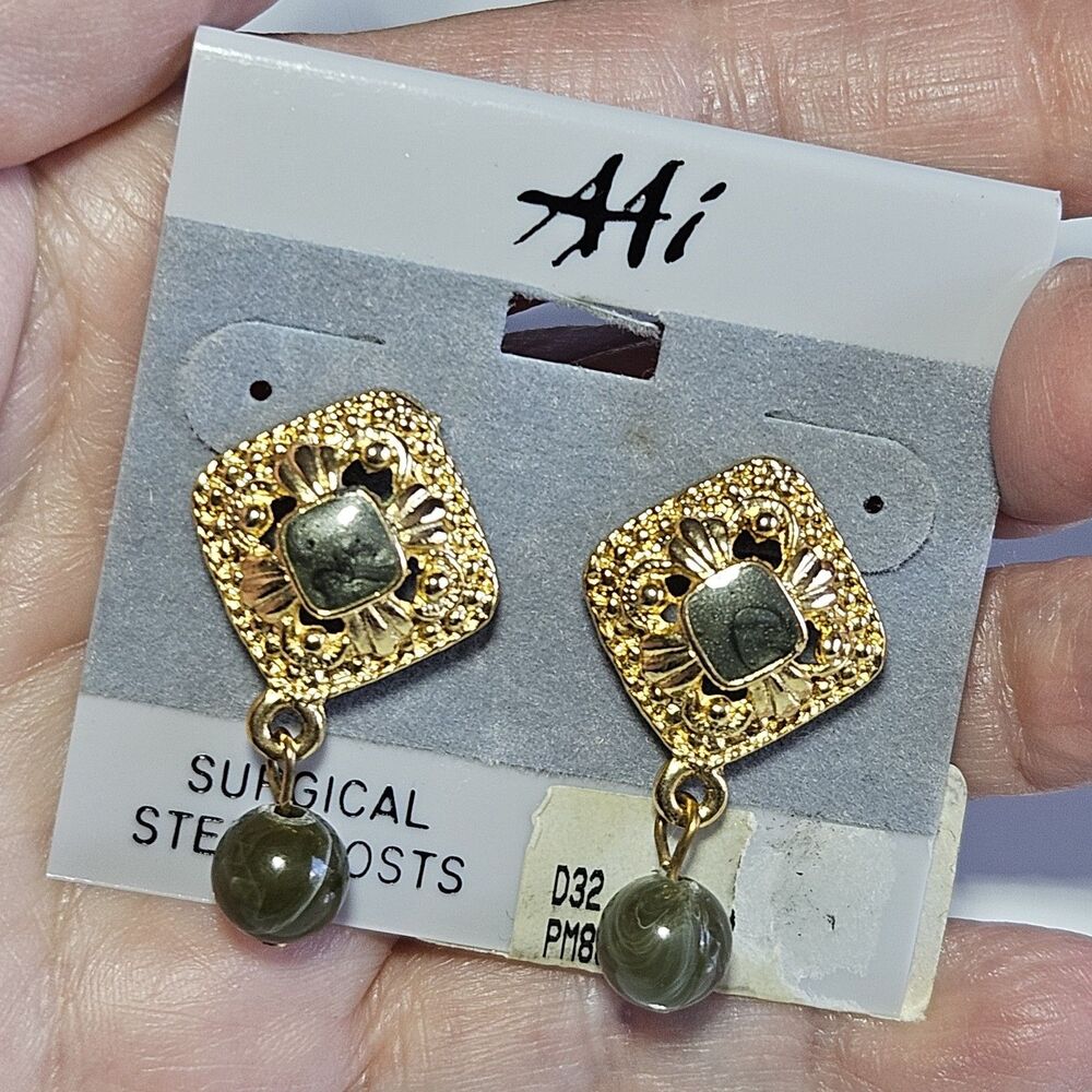 Vintage AAi Gold Tone Green Dangling Earrings